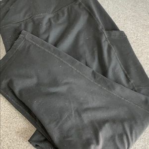 TORRID BLACK CROPPED ACTIVE LEGGING